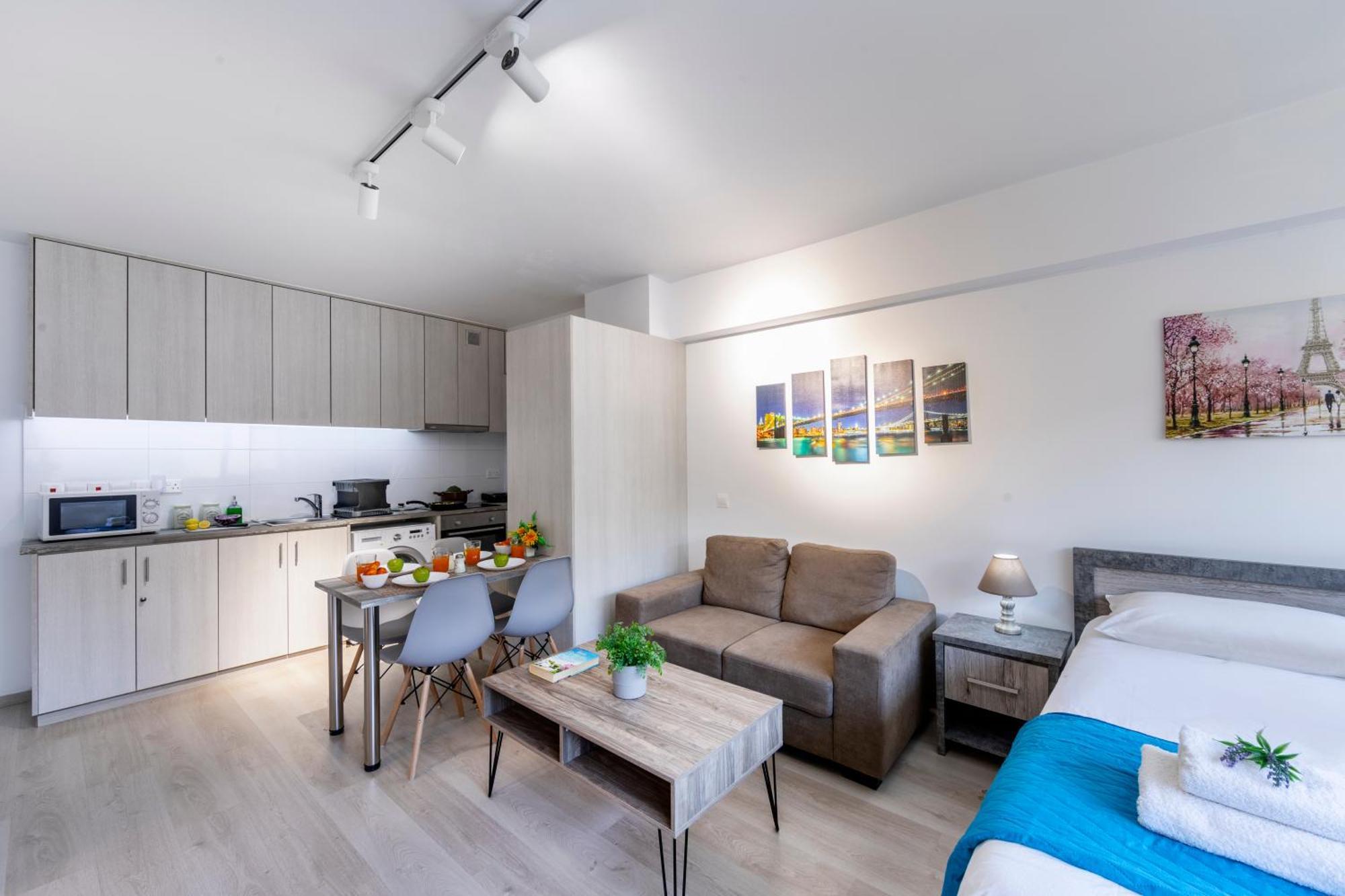 C-Premium Apts 100M From Beach And City Centre Ларнака Экстерьер фото