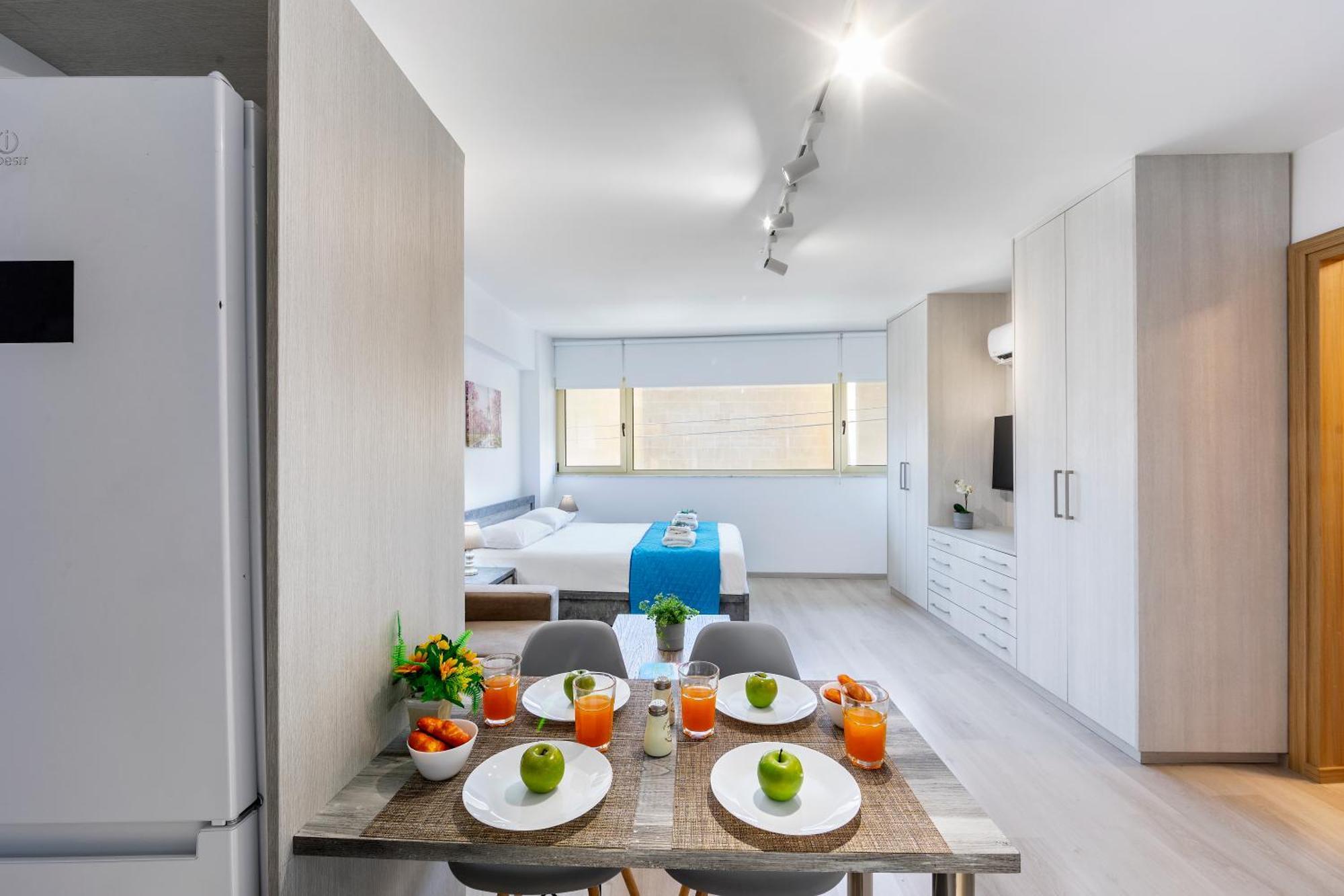 C-Premium Apts 100M From Beach And City Centre Ларнака Экстерьер фото