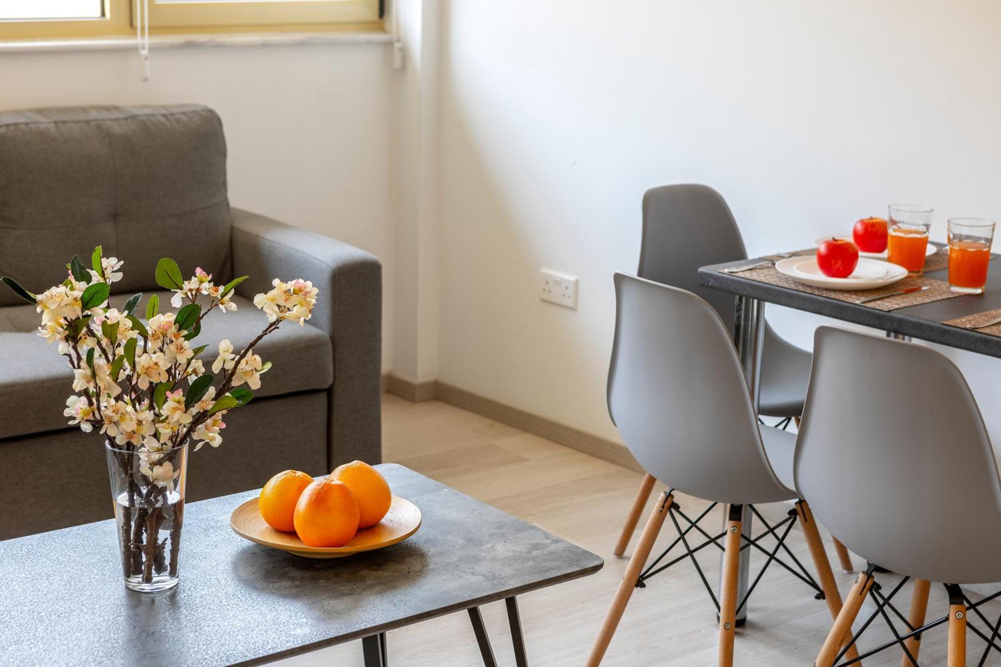 C-Premium Apts 100M From Beach And City Centre Ларнака Экстерьер фото